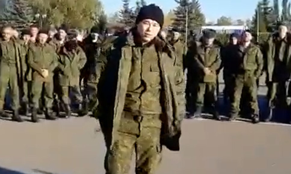 (Видео) Платете ни или да си одиме дома: Руси се бунат за мобилизацијата