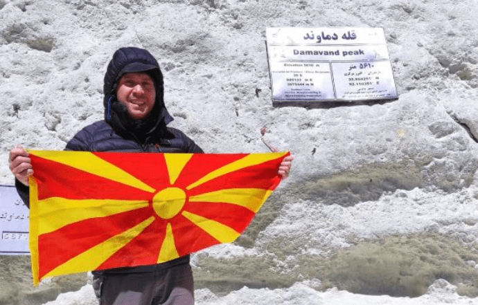 Стефановски го искачи највисокиот планински врв Дамаванд во Иран и Мала Азија