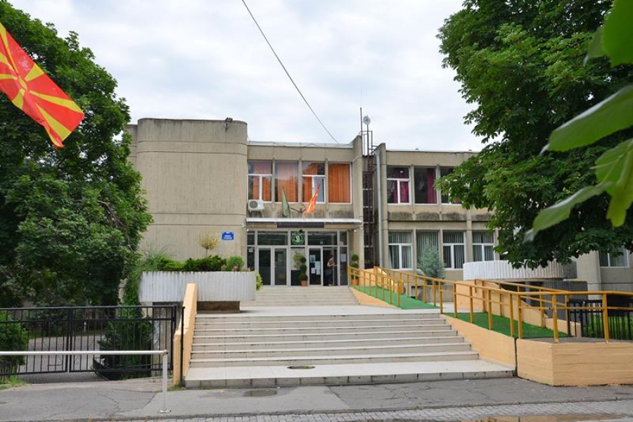 Некој си игра мајтап со МВР: Повторно испразнети 4 средни училишта во Скопје поради НОВИ ДОЈАВИ ЗА БОМБИ !