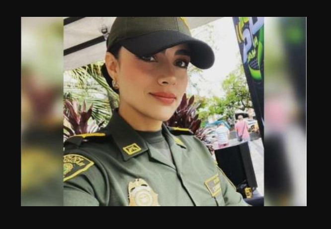 Дијана, приведи ме: Паѓаат на колена поради згодна полицајка (ВИДЕО)