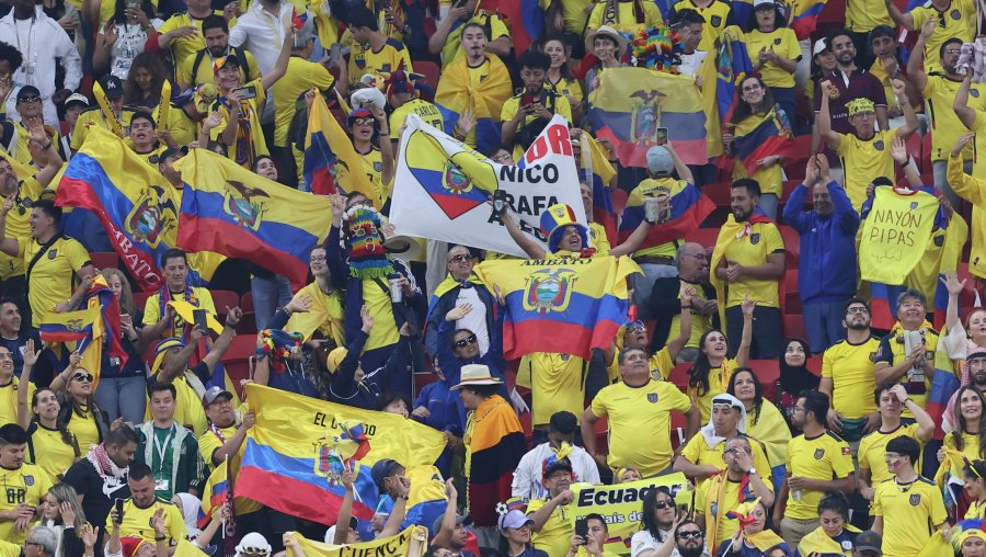 Еквадорските навивачи со скандирање – САКАМЕ ПИВО, САКАМЕ ПИВО! (ВИДЕО)