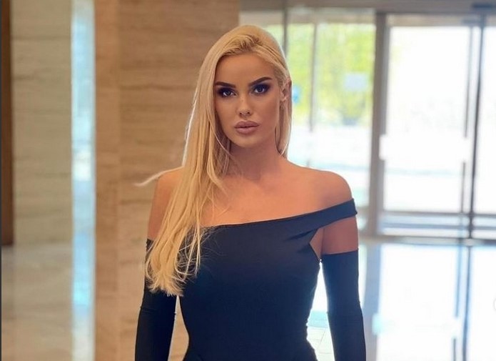 Најзгодната политичарка на Балканот (Фото)