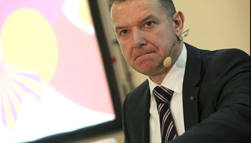 Директорот на Телеком Љушев зема 11.500 евра МЕСЕЧНА ПЛАТА! (ВИДЕО)