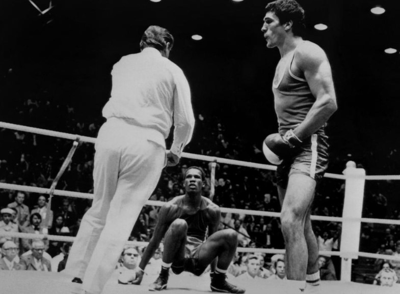 Беше СВЕТСКИ ШАМПИОН, а работеше во кафуле како келнер! И Тито го обожаваше