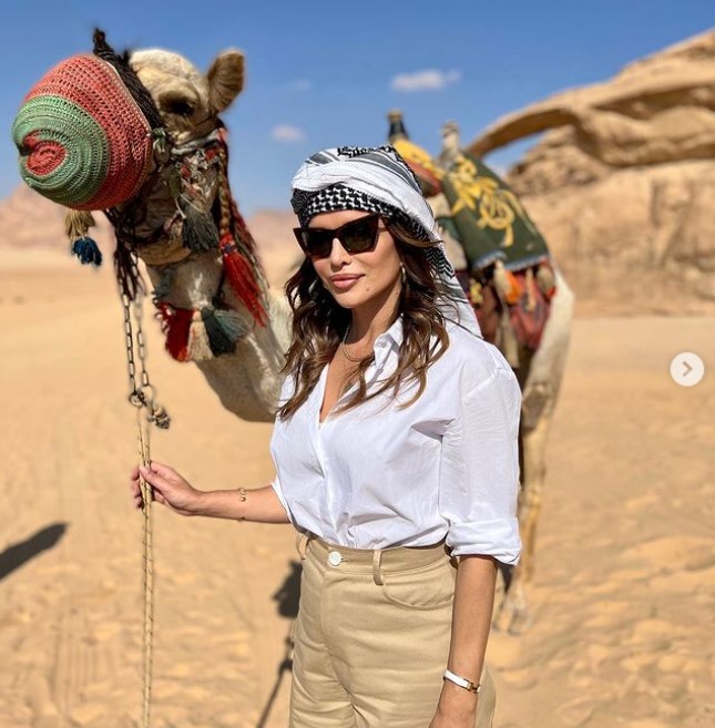 (Фото) Северина во кал до гуша