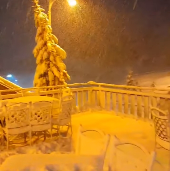 ПРИСТИГНА ПРВИОТ СНЕГ ВО МАКЕДОНИЈА: Еве на кое место вечерва вее снег (Видео)