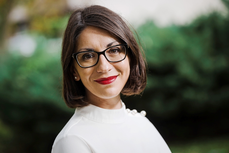 Срамна Македонија: Кај нас била одбиена да студира, а сега е министерка во Словенија