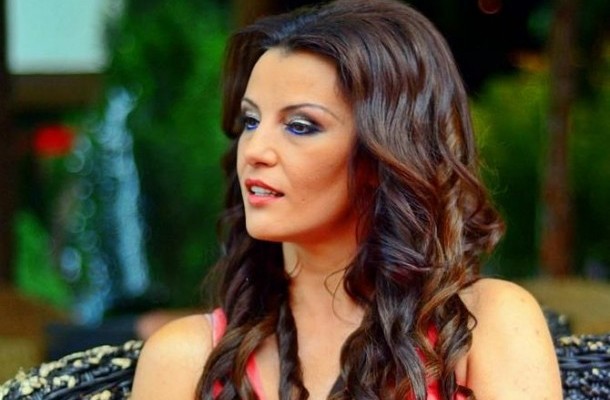 Соња Тарчуловска се враќа на сцената со нов имиџ – ултра модерна и доста променета (Фото)