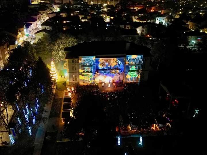 Битола со најубава новогодишна програма: Вчера неверојатно визуелно уживање во „Зимска приказна“