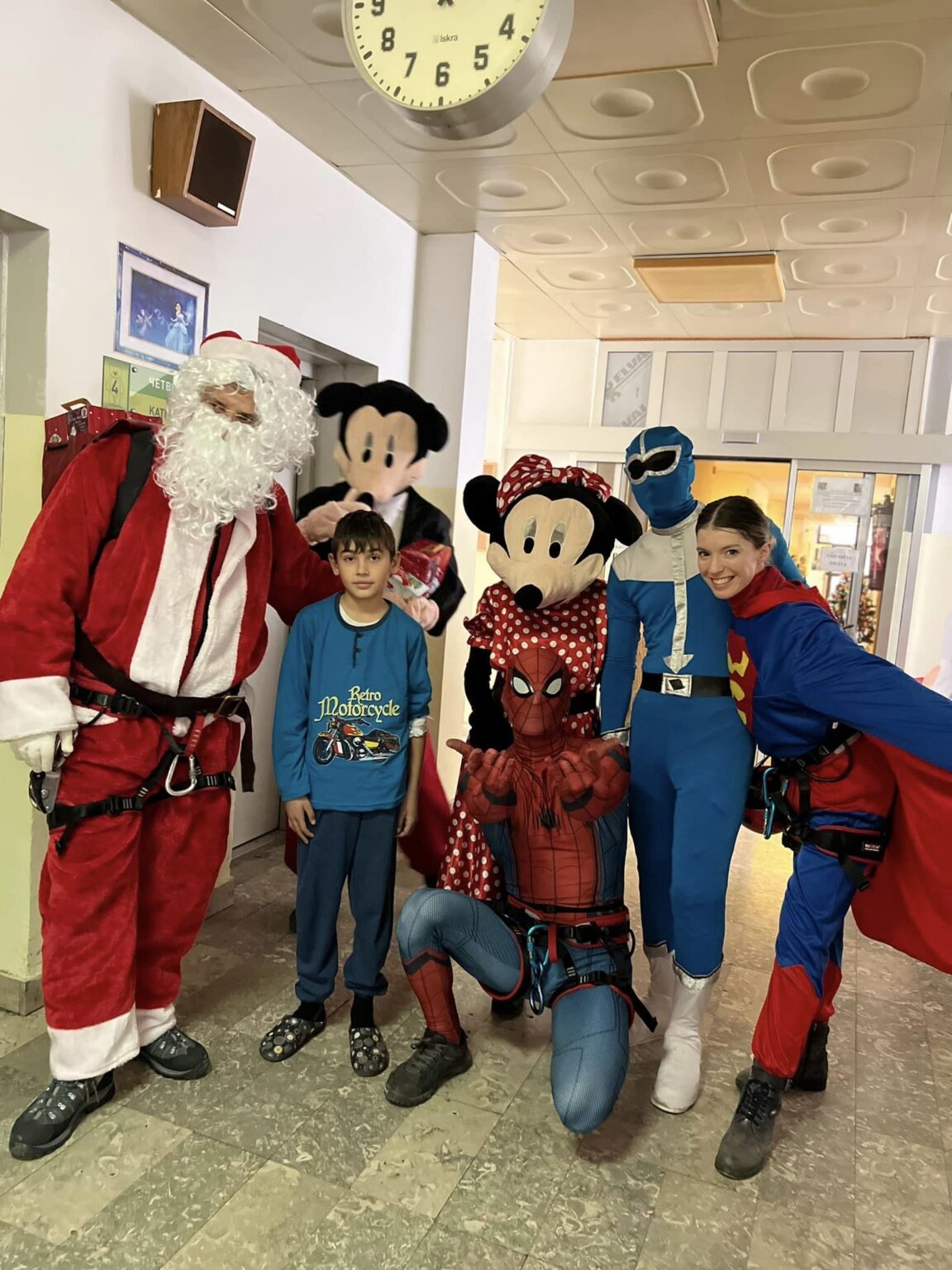 Хероите во Детска клиника: Не треба многу за да усреќите некого (Фотогалерија)