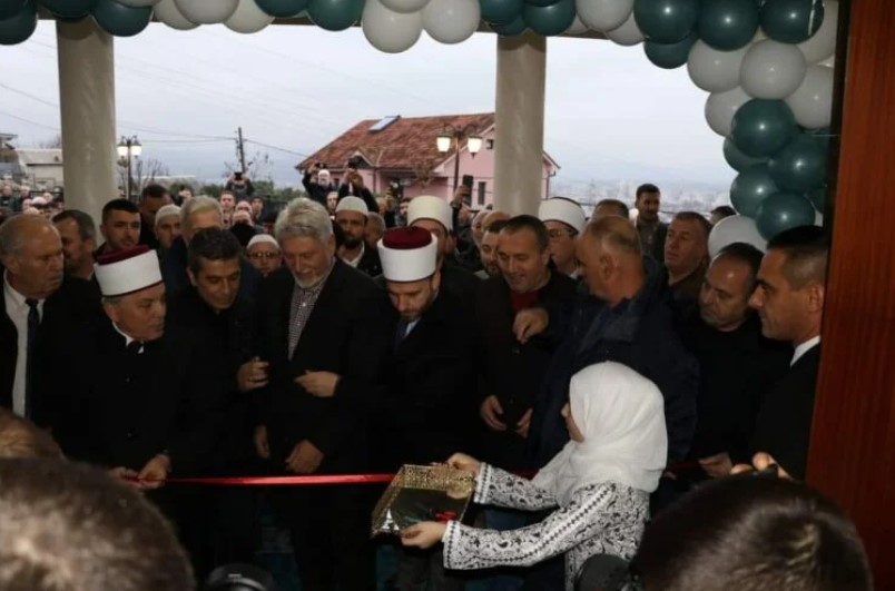 Стефчо Јакимовски свечено пушти во употреба џамија во Карпош