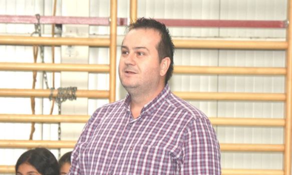 Наставник Бумбароски: Вашите разгалени деца се одраз на вас, почитувани разгалени родители