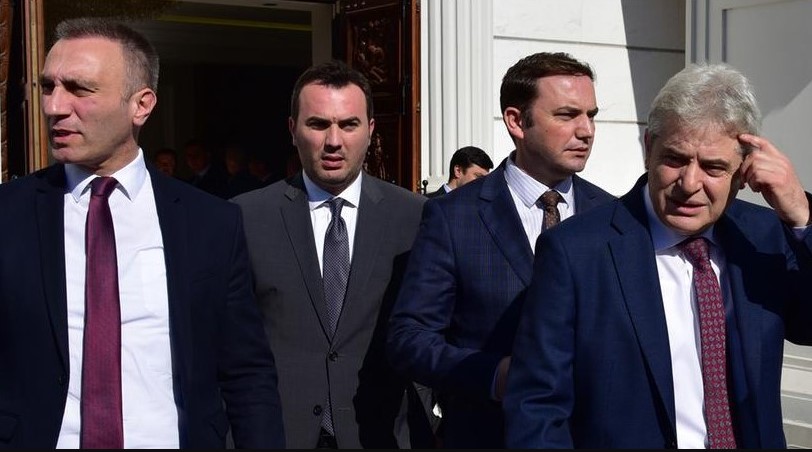 Ајде да видиме кој најмногу трошел народни пари – Османи и Груби јаделе и шетале повеќе од Маричиќ….