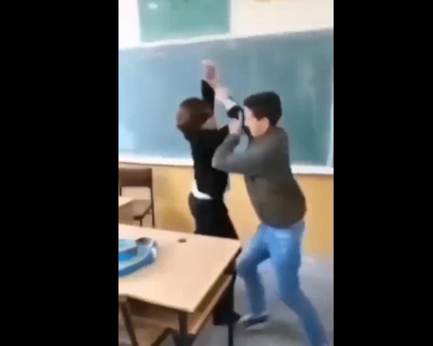 СКАНДАЛ ВО ВЕЛЕС: Професорка нападната од ученик (Видео)