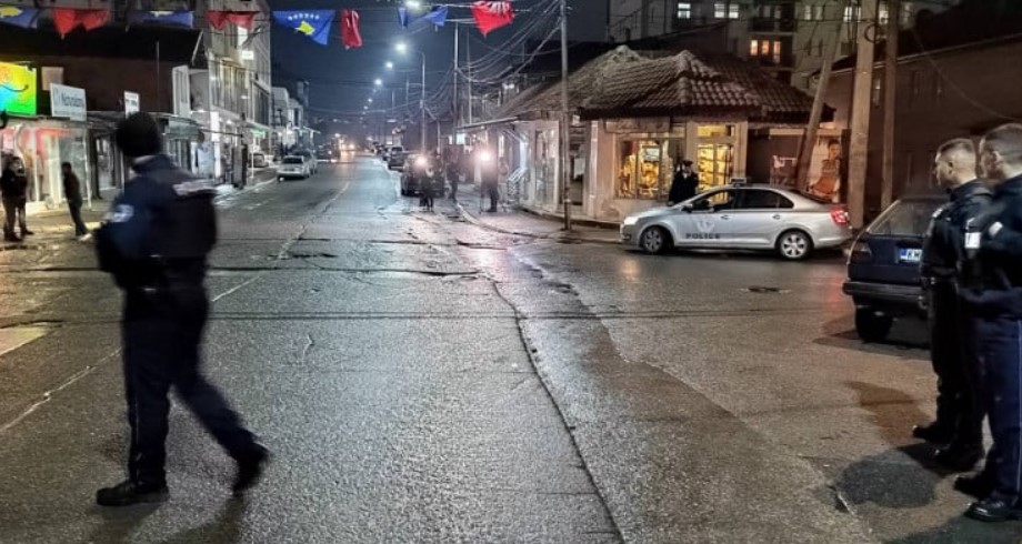 ТЕНЗИИ ВО КОСОВО: Над 200 вооружени специјалци и оклопни возила влегоа во  Косовска Митровица