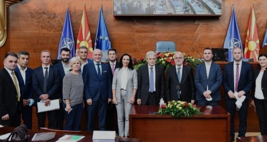 Пратеник и голем бизнисмен меѓу првите таргети на американскиот антикорупциски тим за ,,Црна листа” дојден во Скопје (ВИДЕО)