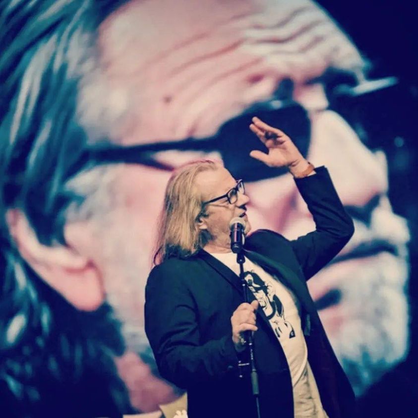 Џамбазов: Да ти кажам искрено стари, ништо не си пропуштил…чувај ми место до клавирот