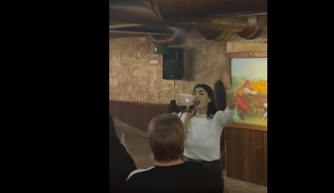 Џамбаски доби одговор на провокациите среде Бугарија и тоа со песна (ВИДЕО)