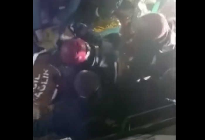 По 212 часа од урнатините извлечена 77-ГОДИШНА ЖЕНА (Видео)