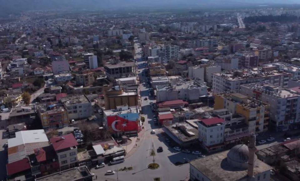 Градоначалникот за дивоградби не ги толерирал ниту роднините: Во ова турско градче нема ниту еден загинат од земjoтpecoт