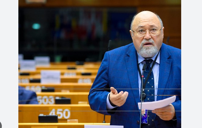 ТИТОИСТИ, ЦРВЕНО ЃУБРЕ, СРБОМАНИ, ЌЕ КЛЕЧИТЕ ПРЕД ВРАТАТА НА ЕУ! – ЗАКАНИ од бугарскиот европратеник Јорданов