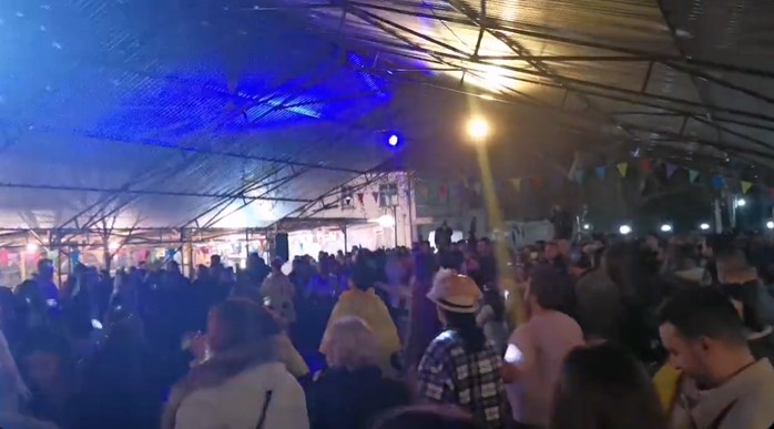 ЕМОЦИИ, од зборовите во песните кои ги будат сите наши пори – КАКО СЕ СЛАВИ ПРОЧКА ВО ЕГЕЈСКА (ВИДЕО)