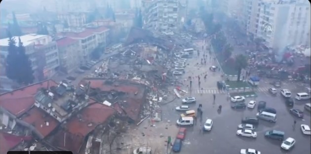 „Како да е крај на светот! Снег врне, смрзнуваме, ова е пекол! Има толку многу мртви…“