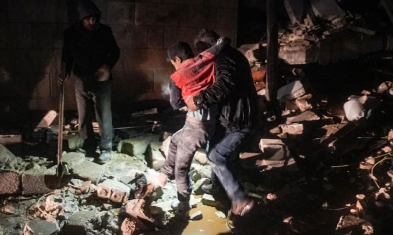 ХОРОР: НАД 2.700 ЗАГИНАТИ, НАД 13.500 ПОВРЕДЕНИ !