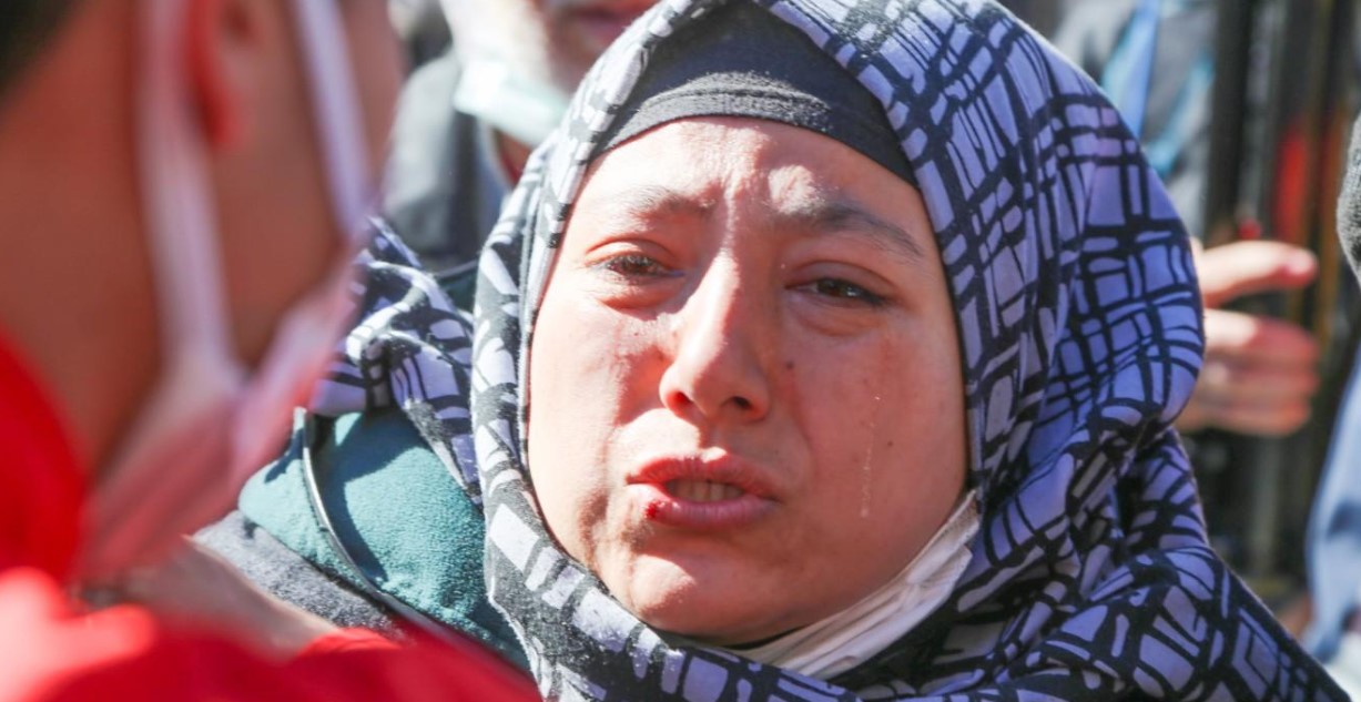 НОВО ЧУДО ВО ТУРЦИЈА – 17 годишната АЛЕЈНА ПРЕЖИВЕА 248 ЧАСА под урнатините (ВИДЕО)