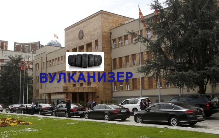 (Видео) Граѓаните бараат ДА СЕ УКИНАТ ПАТНИТЕ ТРОШОЦИ на пратениците: Ако можеме ние со 10.000 да живееме, можат и тие со 100.000!