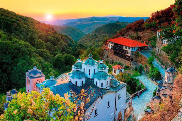 Духовно светилиште – Манастирот „Свети Јоаким Осоговски“, парче рај во Македонија (Фото и Видео)