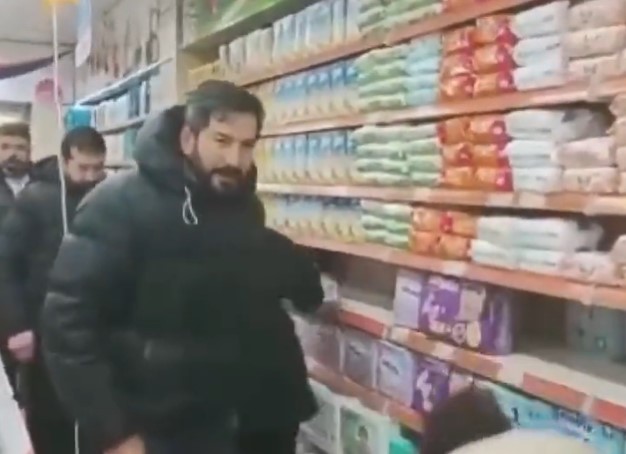 Сопственик на турски дуќан ДОНИРА СЕ ШТО ИМА: ЗЕМЕТЕ СЕ ОД ПРОДАВНИЦАВА, ДОВОЛНО ЗАРАБОТИВ (Видео)