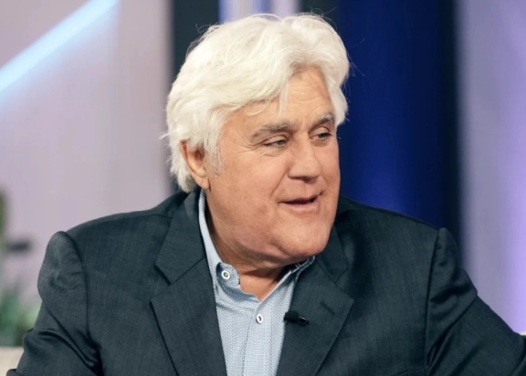 (ВИДЕО) Џеј Лено го покажа лицето по изгорениците од трет степен