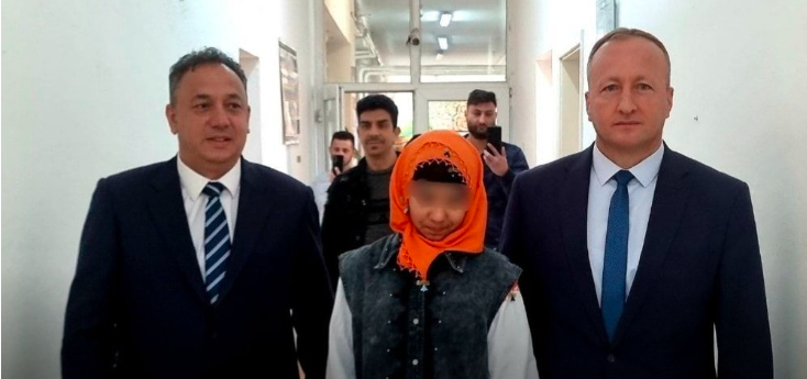 Вработени во училиште омаловажувале девојче затоа што носи шамија