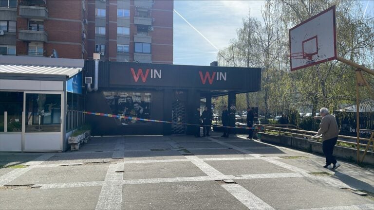 ПУКАЊЕ во Капиштец: Едно лице е убиено !