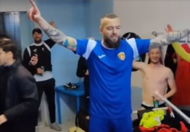 Вардарци со песна го прославија првото место на табелата во Втората лига (Видео)