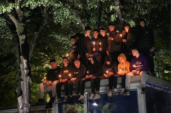 Како да се вратиме на училиште кога половина од одделението ни е мртво!