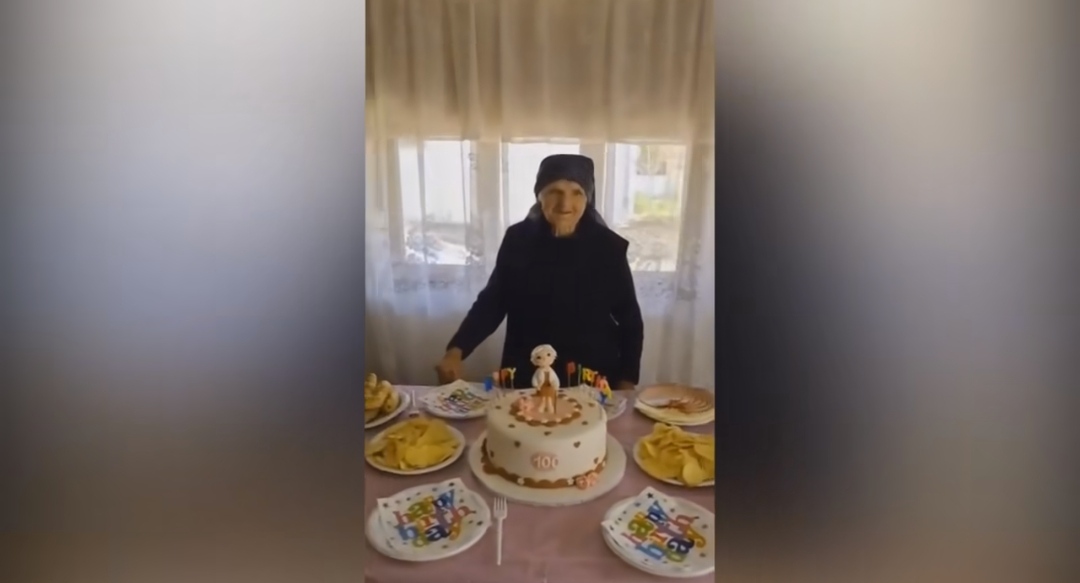 Баба Спасија наполни 100 години – Нека и е среќен да е жива !