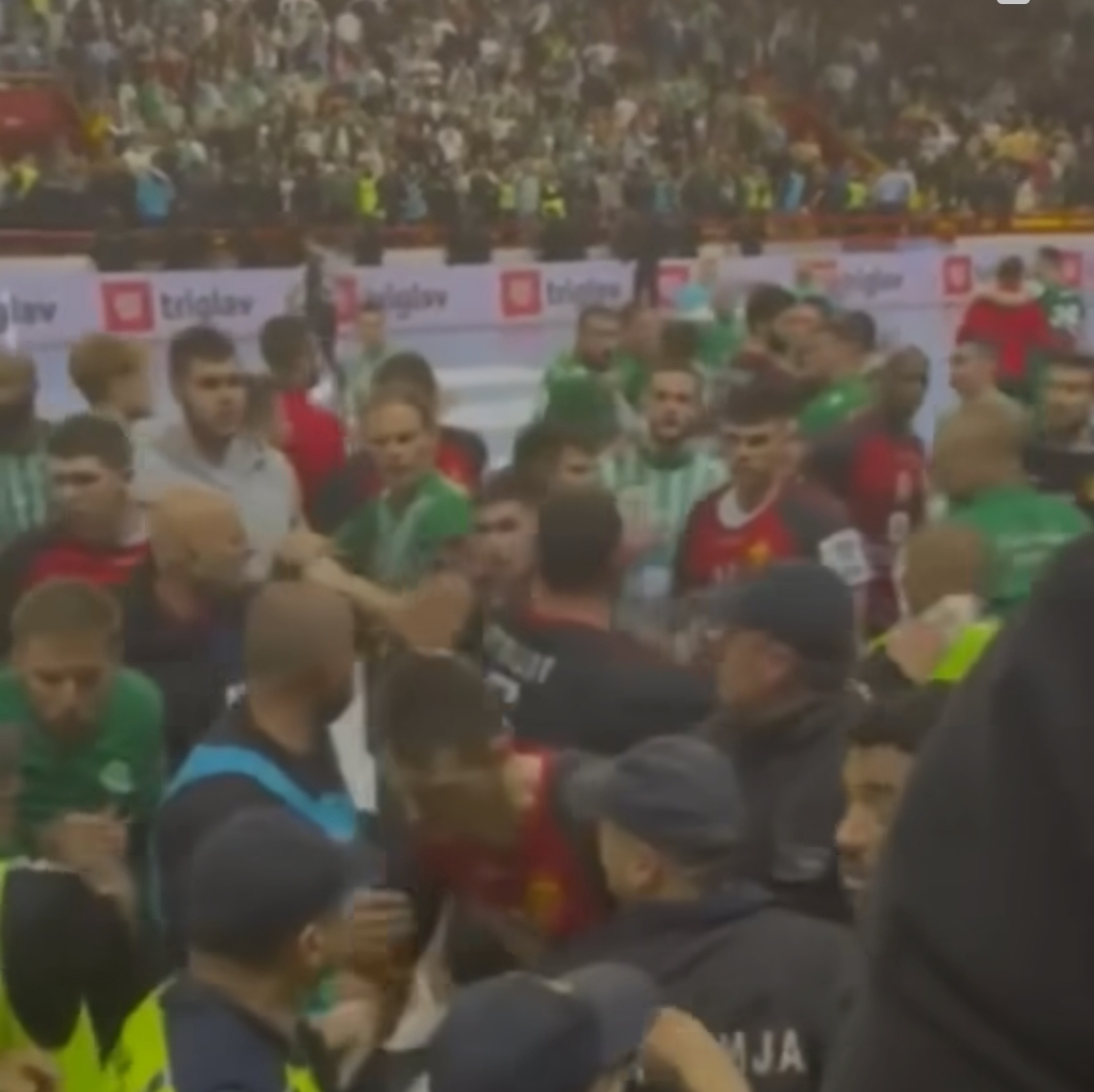 Полицаецот кој со пендрек го нападна Талески преземал физички мерки ?