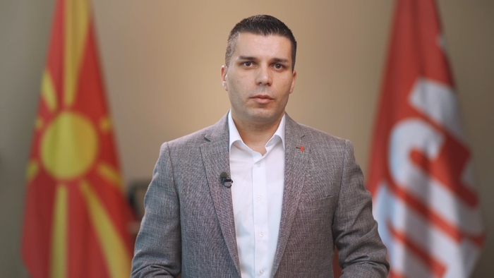 “Ги загубив картичките во Брисел” – Министерот Николовски не знаел колкаво покачување на плата добил