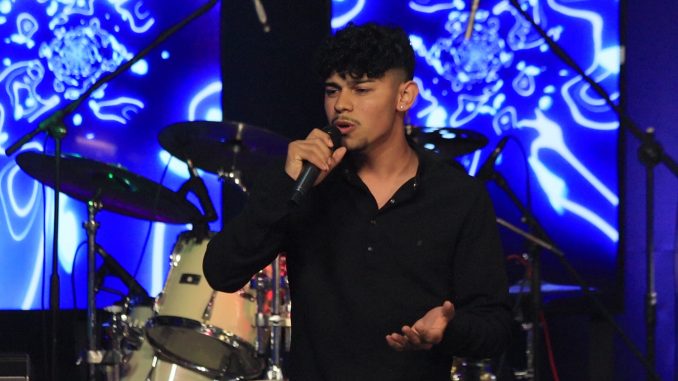 Македонец од Германија се натреварува во македонското талент шоу, запееа, а жирито остана без зборови