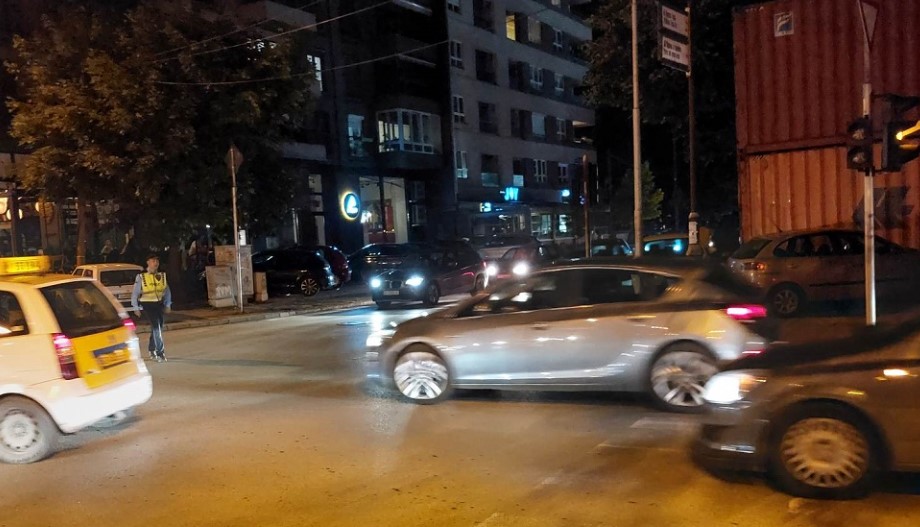 (ВИДЕО) Северина направи сообраќаен хаос на „Рузвелтова“