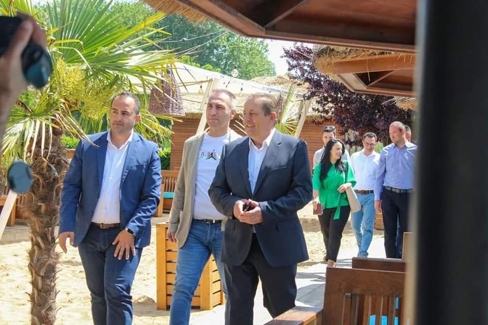 Издржи Мерко не си сам …..(Видео)