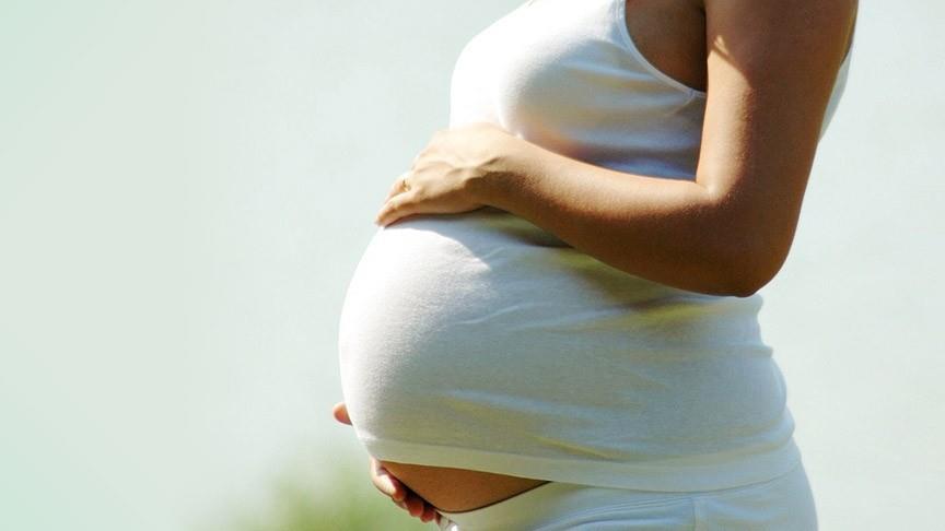 Лани во Македонија се породиле 17 девојчиња кои немале наполнето ниту 15 години