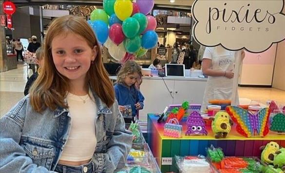 11-годишно девојче кое стана милионерка поради Ковид-19 најави забава за нејзиното „пензионирање“