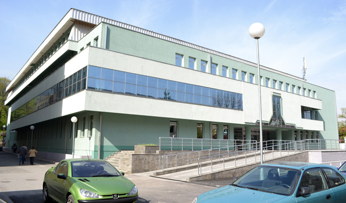 Трагедија на скопска Гинекологија, родилка се фрлила од прозорец