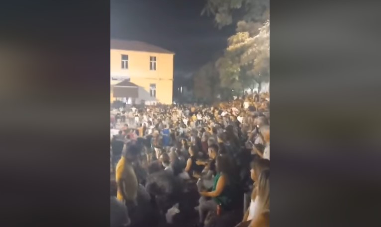 „Ќе ти дојдам вечер“ се играше и пееше во Овчарани, Егејска Македонија (Видео)