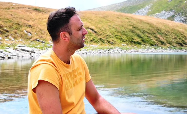 Ламбе ја запеа “Заветна” на Големото Езеро на Пелистер (ВИДЕО)