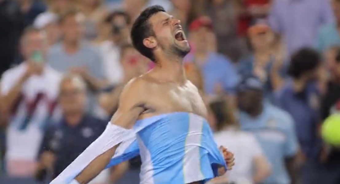 Не можеше да ги задржи емоциите: Прославата на Ѓоковиќ по победата во епското финале (Видео)
