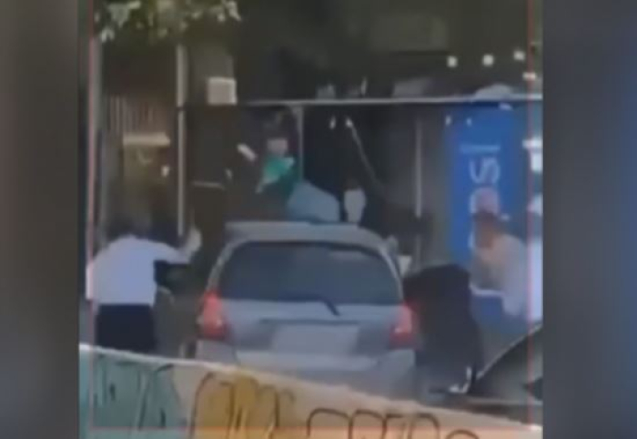 Бугарскиот навивач кој беше повреден на натпреварот Левски-Шкупи пренесен со хеликоптер до Софија